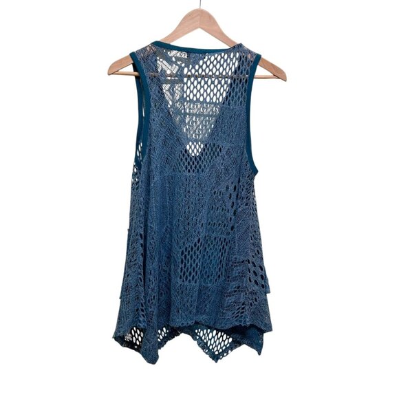 Lily Blue Open Work Polyester Crochet Overlay Sleeveless Top Size S - Picture 2 of 3